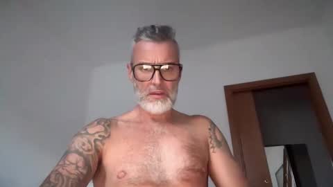 zkopa69 online show from October 26, 2025, 3:51 pm