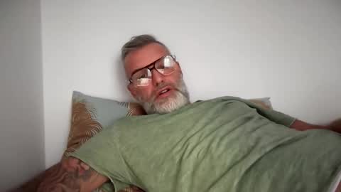 zkopa69 online show from October 29, 2025, 7:43 am