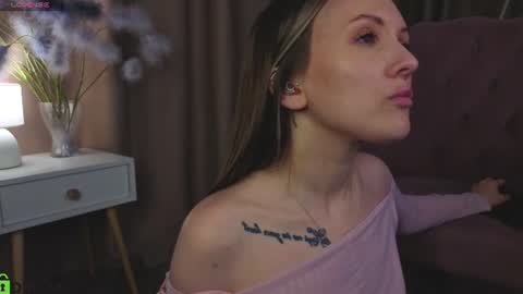 Zlata  Mon Tue Thu Fri Sun Sa GMT 3 0000pm - 0600pm  online show from June 27, 2026, 12:22 pm