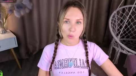 Zlata  Mon Tue Thu Fri Sun Sa GMT 3 0000pm - 0600pm  online show from July 11, 2026, 9:23 am