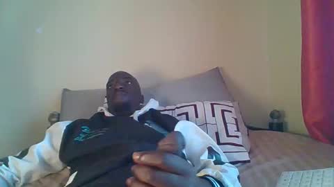 Zlatann2012 online show from October 19, 2025, 6:25 am