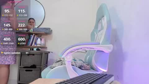 zoe_37 online show from March 4, 2025, 8:49 pm