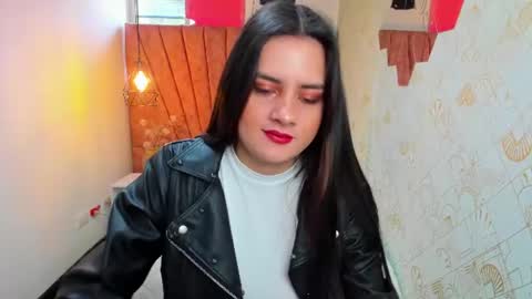 ZOE TAYLOR online show from July 28, 2026, 12:48 pm