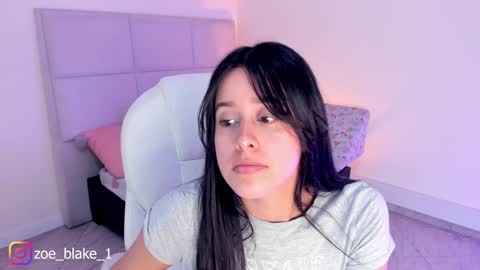 Zoe online show from December 30, 2024, 7:42 pm