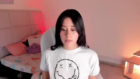 Zoe online show from March 4, 2025, 7:11 pm