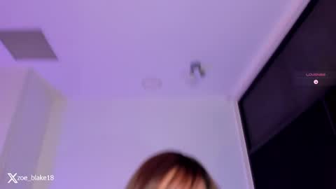 Zoe online show from April 6, 2026, 11:38 pm