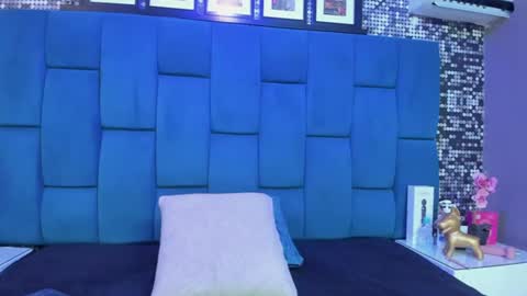 zoe_blosson online show from July 17, 2026, 7:08 pm