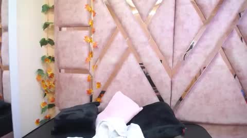 Zoe Browns online show from November 2, 2025, 3:20 am