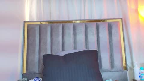 Zoe online show from February 26, 2026, 12:59 pm