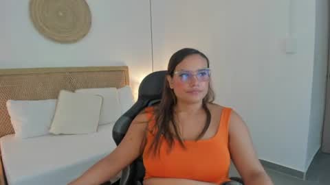 Zoe  online show from July 28, 2026, 12:23 pm
