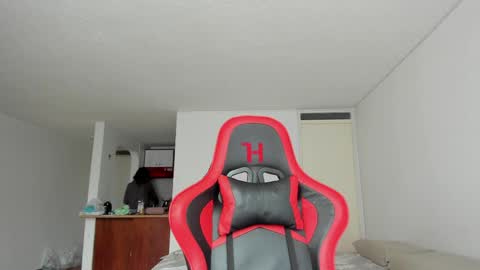 ZOE online show from April 4, 2026, 9:01 pm