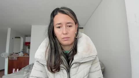 ZOE online show from April 17, 2026, 9:07 pm