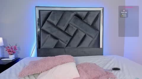 zoe_longhair online show from November 6, 2025, 7:48 pm