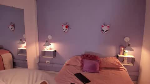 Zoe Lynch online show from September 23, 2025, 11:46 am