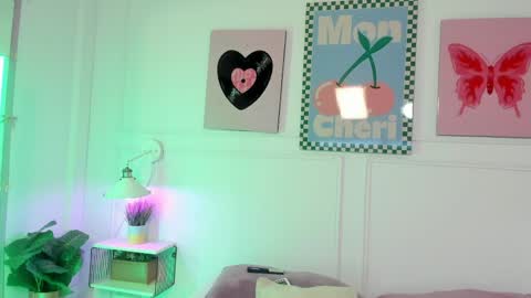 Zoe Lynch online show from March 19, 2026, 11:25 am