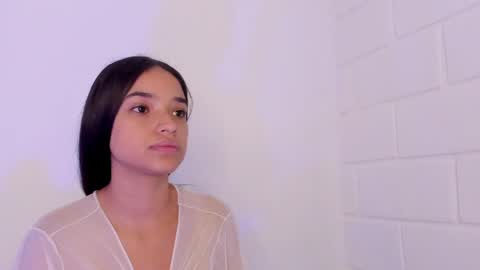 zoe_miller19 online show from April 13, 2026, 7:08 pm