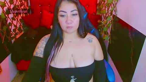 zoe_naughty22 online show from June 5, 2026, 6:52 am