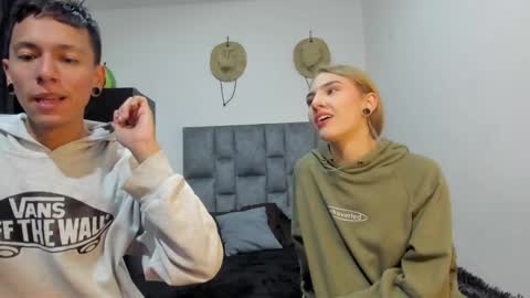 Snapshot of zoe_painn chatting on October 24, 2025, 5:31 pm She Zoe He Painn online show from October 24, 2025, 5:31 pm