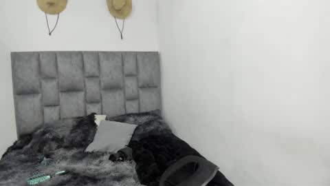 Snapshot of zoe_painn chatting on October 31, 2025, 7:26 pm She Zoe He Painn online show from October 31, 2025, 7:26 pm