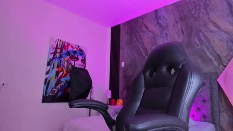 zoe_rosse00 online show from September 21, 2025, 7:37 pm