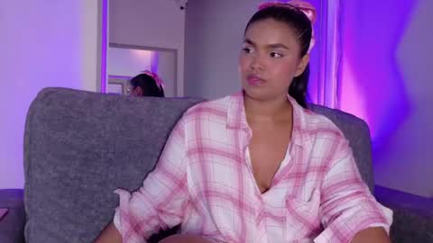 Snapshot of zoe_roux210949 chatting on May 10, 2026, 4:06 am Zoe online show from May 10, 2026, 4:06 am