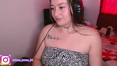 Snapshot of zoe_sexy69 chatting on December 2, 2024, 6:43 pm ZOE online show from December 2, 2024, 6:43 pm