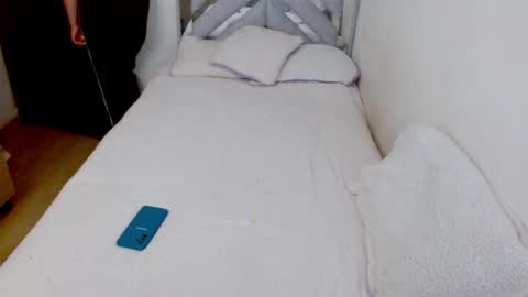ZOE online show from July 22, 2026, 2:53 pm
