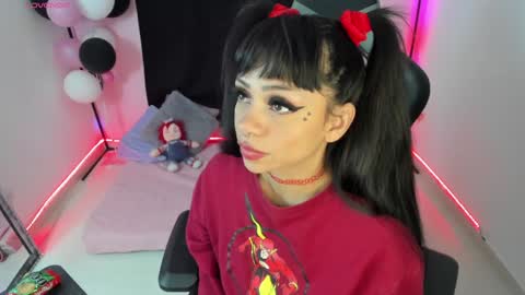 zoe_sullivan_ online show from December 5, 2024, 9:50 am