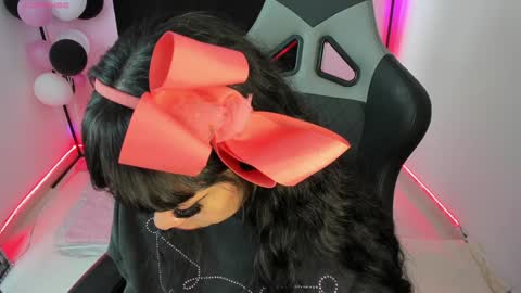 zoe_sullivan_ online show from December 10, 2024, 12:38 pm