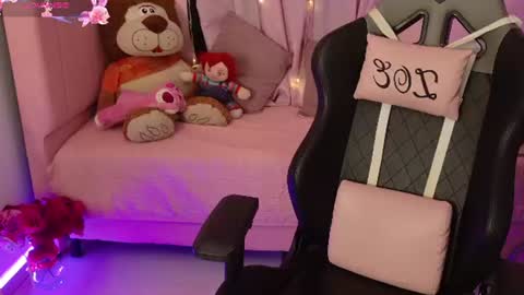 zoe_sullivan_ online show from July 29, 2026, 9:07 am