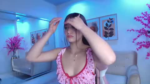 Zoe online show from July 25, 2026, 7:44 pm