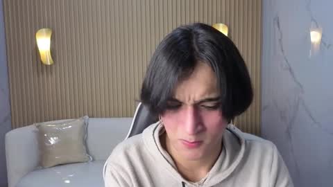 Zoe online show from November 30, 2025, 12:53 pm