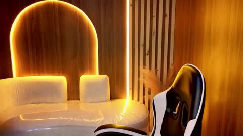 Zoe online show from January 13, 2026, 8:25 pm