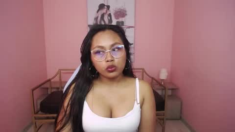 zoe_vega1 online show from April 14, 2026, 7:53 pm