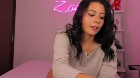 Snapshot of zoecams chatting on May 7, 2026, 7:52 pm zoecams online show from May 7, 2026, 7:52 pm