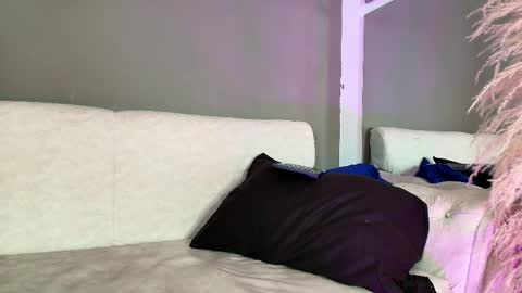 Snapshot of zoee_8 chatting on May 30, 2026, 6:05 pm ZOE online show from May 30, 2026, 6:05 pm