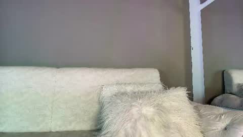 ZOE online show from June 13, 2026, 9:46 pm