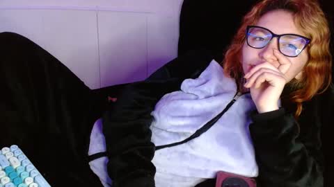 Snapshot of zoee_jhonnyy chatting on December 7, 2024, 11:51 am zoee jhonnyy online show from December 7, 2024, 11:51 am