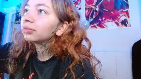 Snapshot of zoee_jhonnyy chatting on December 13, 2024, 1:33 pm zoee jhonnyy online show from December 13, 2024, 1:33 pm