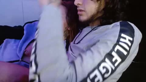 Snapshot of zoee_jhonnyy chatting on December 22, 2024, 6:17 am zoee jhonnyy online show from December 22, 2024, 6:17 am