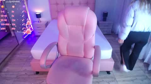 Snapshot of zoee_joness chatting on February 4, 2025, 11:49 am zoe online show from February 4, 2025, 11:49 am