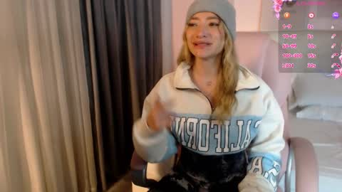 Snapshot of zoee_joness chatting on February 18, 2025, 3:21 am zoe online show from February 18, 2025, 3:21 am