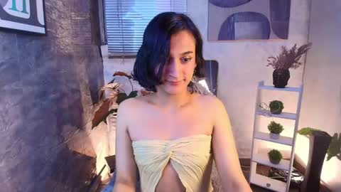 ZOE online show from April 14, 2026, 11:55 pm