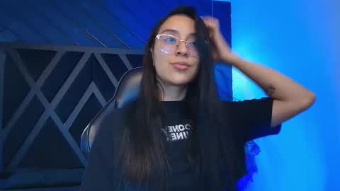 Zoe 3 online show from February 28, 2026, 5:25 pm