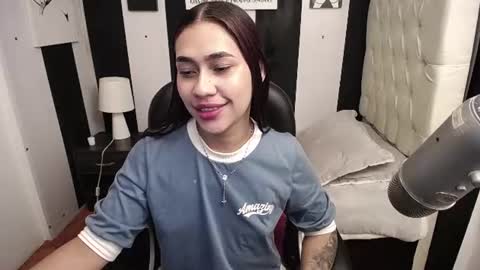 Zoe online show from July 23, 2026, 7:23 pm