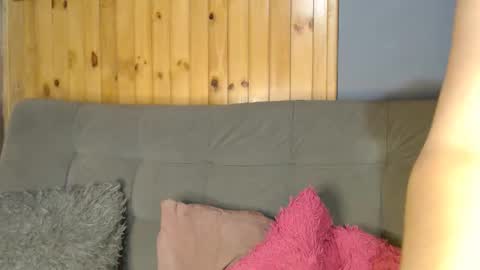 Zoee online show from September 15, 2025, 1:16 am