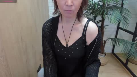 Snapshot of zoeeast chatting on December 8, 2024, 1:25 pm Zoe online show from December 8, 2024, 1:25 pm