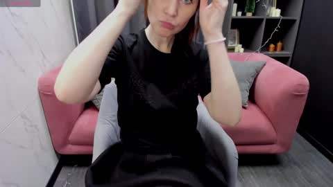 Snapshot of zoeeast chatting on January 3, 2025, 1:25 pm Zoe online show from January 3, 2025, 1:25 pm