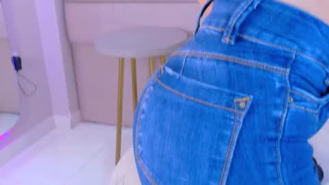 Snapshot of zoehangel chatting on March 6, 2026, 11:17 am Zoe online show from March 6, 2026, 11:17 am