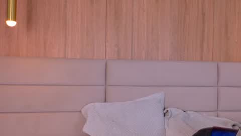 Zoe online show from June 13, 2026, 11:08 am